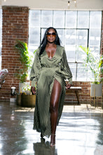 Load image into Gallery viewer, It&#39;s the &quot;SLIT&quot; for me |Green Polka Dot Dress
